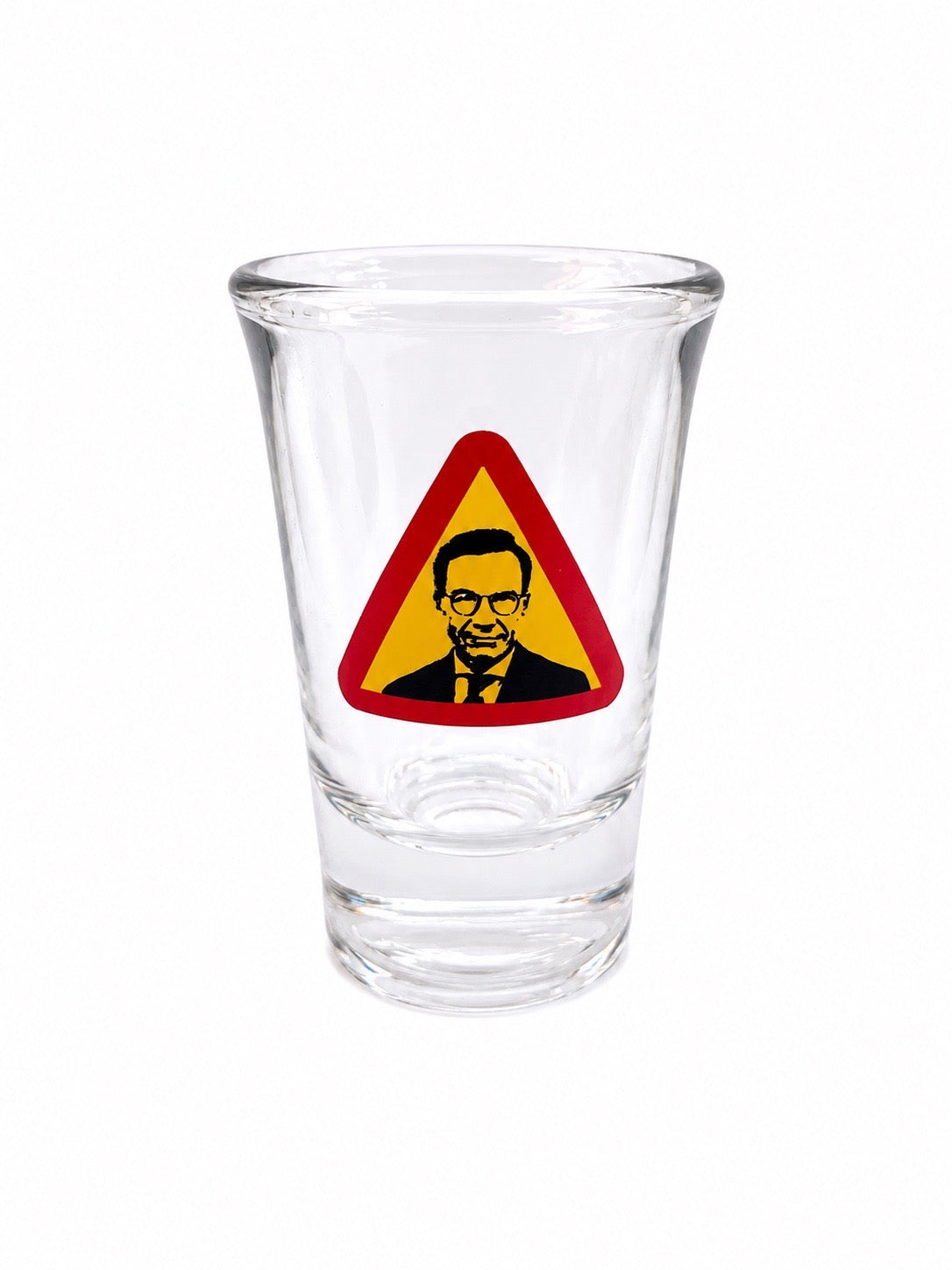 Snapsglas, vägskylt Ulf Kristersson