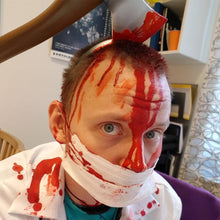 Diadem, yxa genom huvud