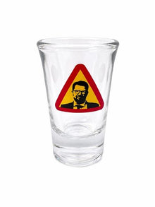 Snapsglas, vägskylt Jimmie Åkesson