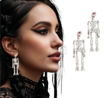 Halloweenörhängen, glittrande skelett silver