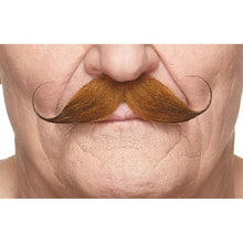 Mustasch, detective röd