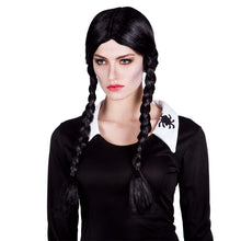 Peruk med svarta flätor