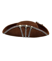 Trekantshatt, pirat Alistair