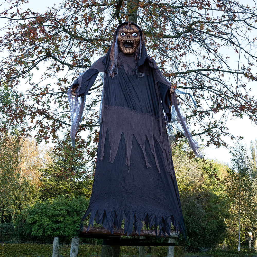 Prop, giant zombie witch 350 cm